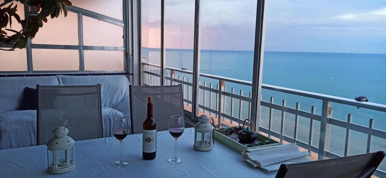 Blue Double Private Room At Front Beach - Habitacion Doble En La Playa Valencia Luaran gambar