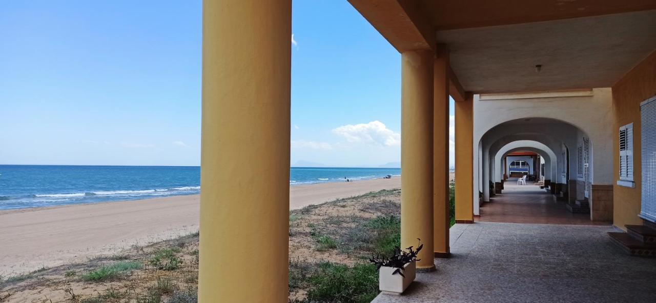 Blue Double Private Room At Front Beach - Habitacion Doble En La Playa Valencia Luaran gambar